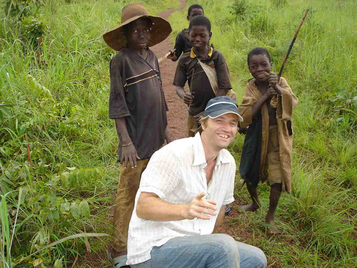 Jochen mit Kinder Kouaba